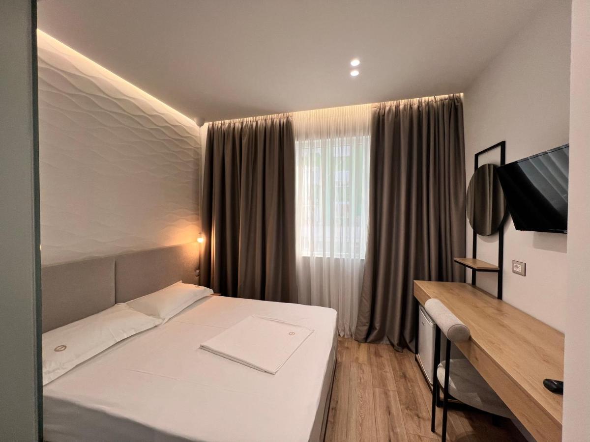Enzo Rooms & Apartment Blloku Τίρανα Εξωτερικό φωτογραφία