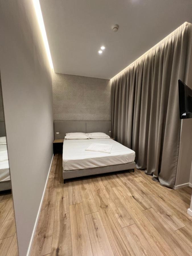 Enzo Rooms & Apartment Blloku Τίρανα Εξωτερικό φωτογραφία