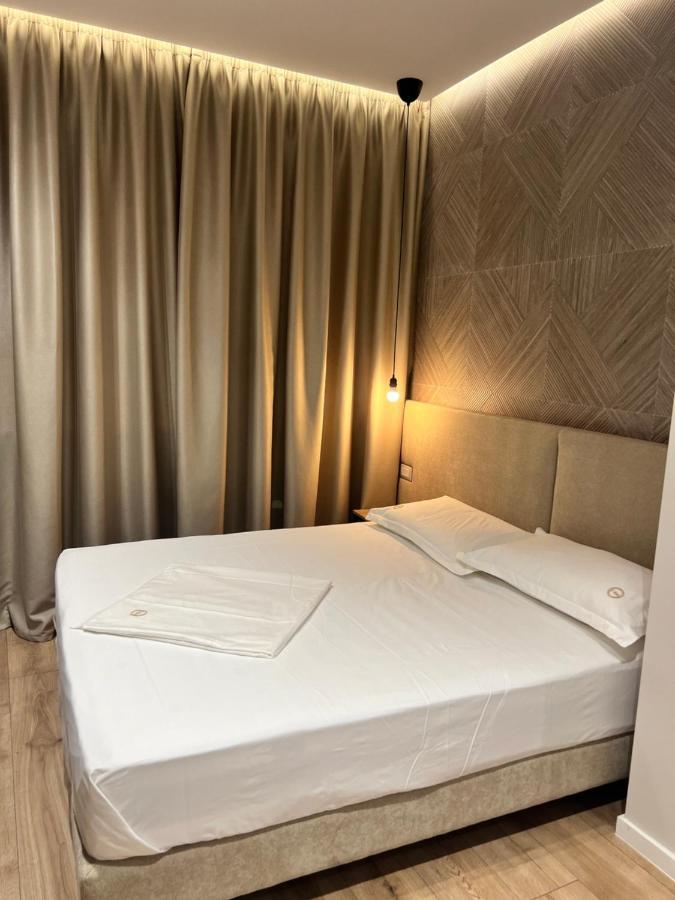 Enzo Rooms & Apartment Blloku Τίρανα Εξωτερικό φωτογραφία