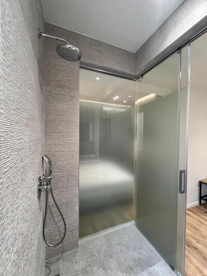 Enzo Rooms & Apartment Blloku Τίρανα Εξωτερικό φωτογραφία