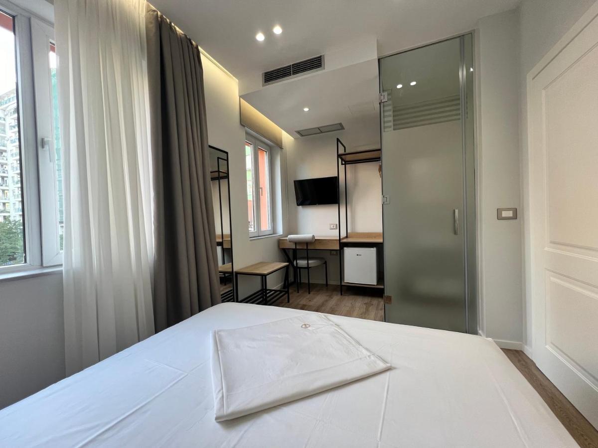 Enzo Rooms & Apartment Blloku Τίρανα Εξωτερικό φωτογραφία