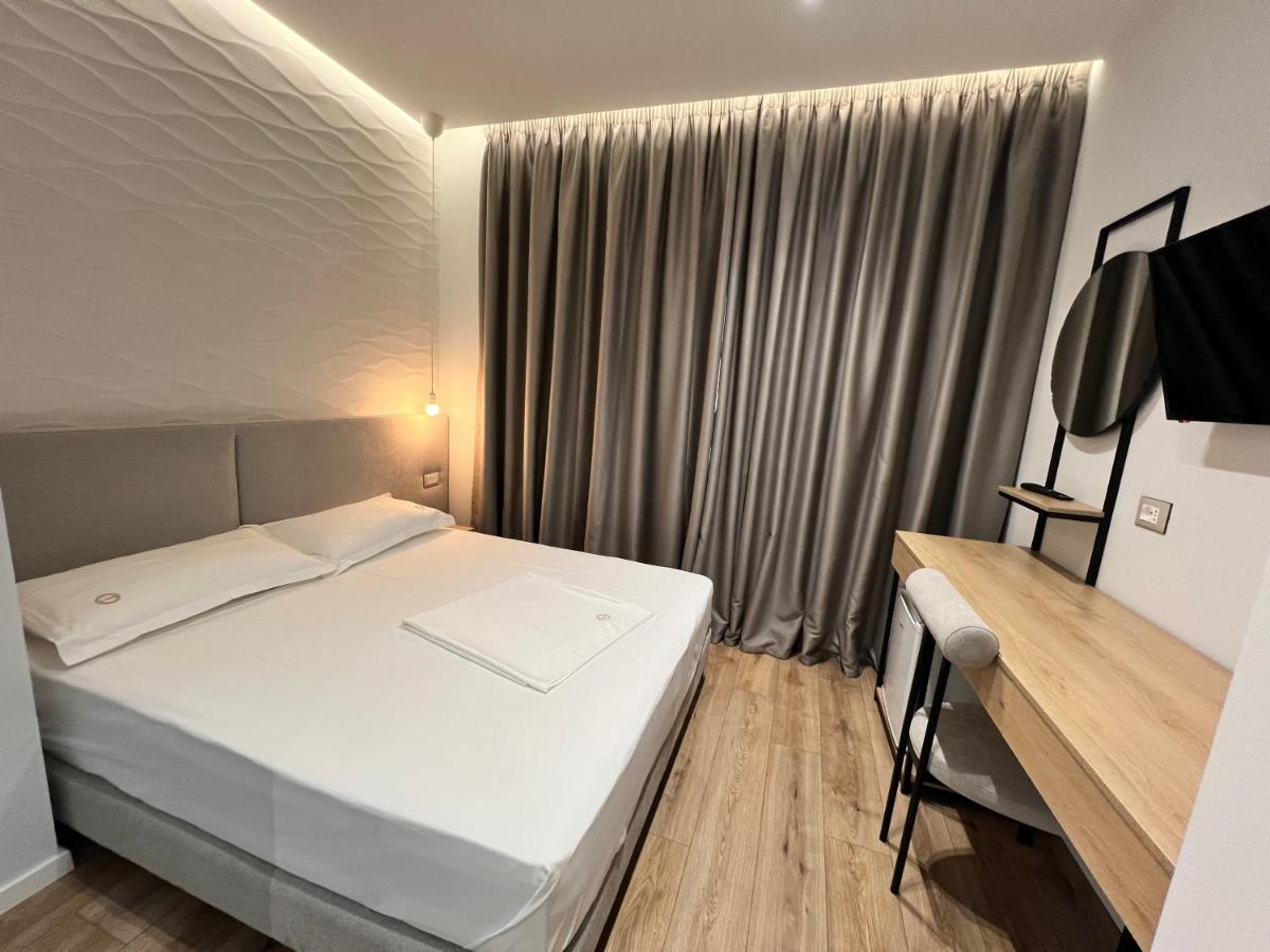 Enzo Rooms & Apartment Blloku Τίρανα Εξωτερικό φωτογραφία