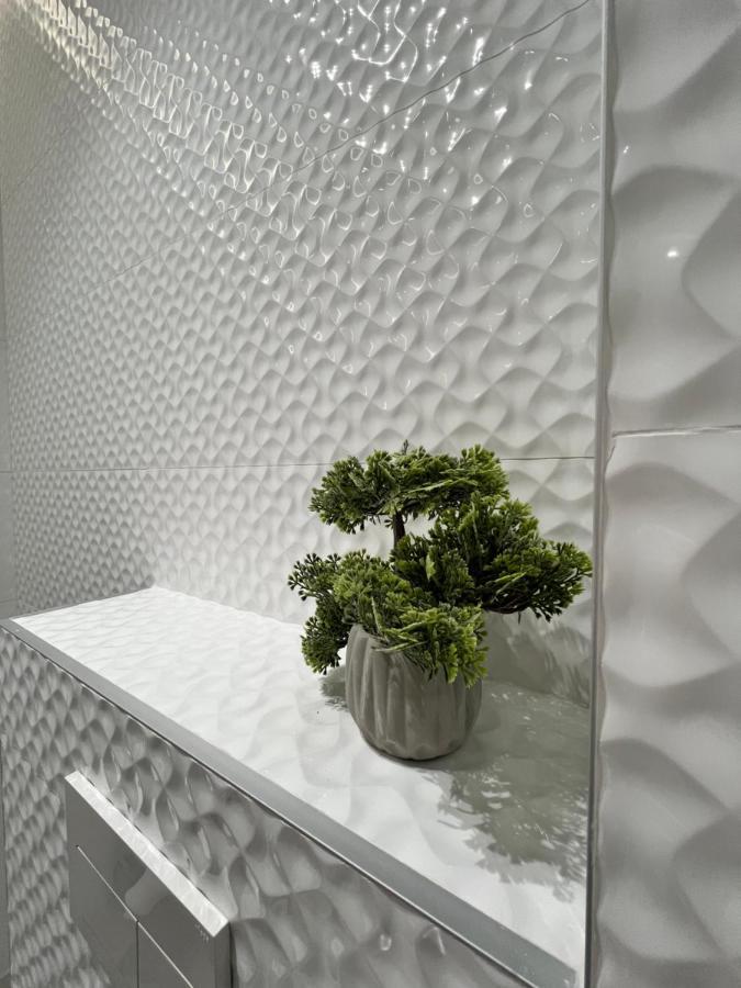 Enzo Rooms & Apartment Blloku Τίρανα Εξωτερικό φωτογραφία