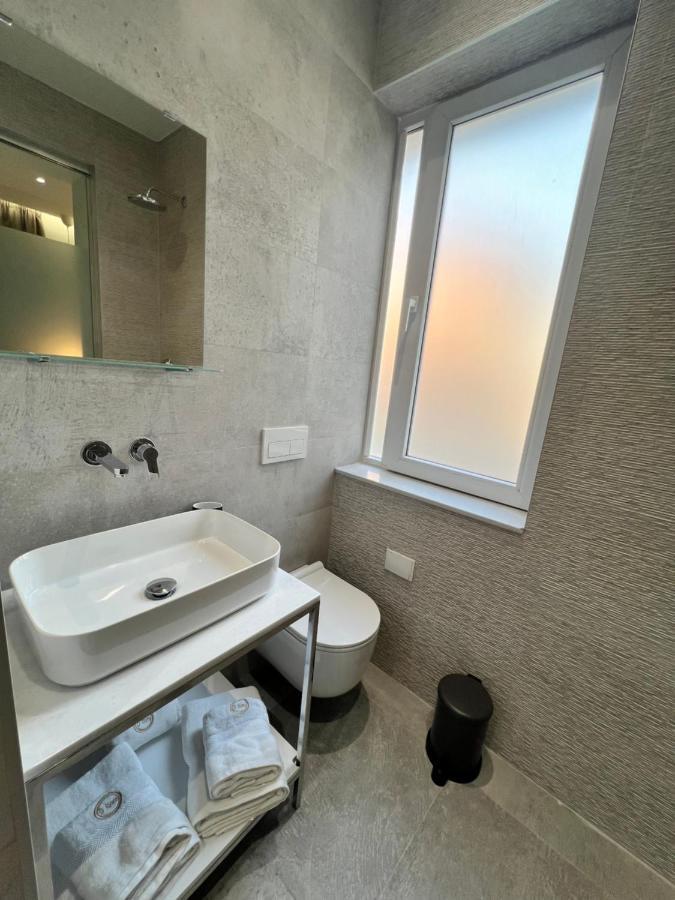 Enzo Rooms & Apartment Blloku Τίρανα Εξωτερικό φωτογραφία