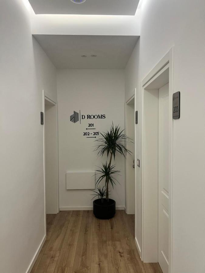 Enzo Rooms & Apartment Blloku Τίρανα Εξωτερικό φωτογραφία