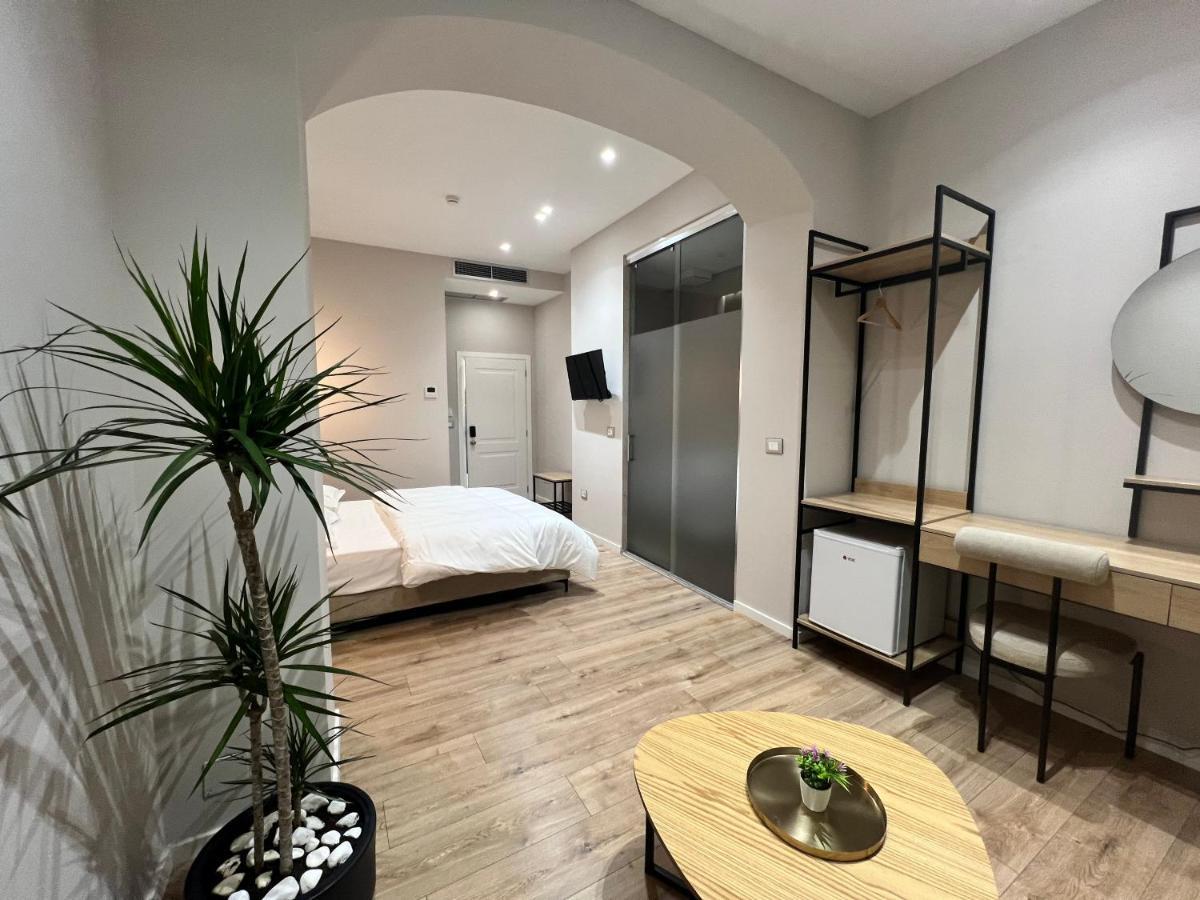 Enzo Rooms & Apartment Blloku Τίρανα Εξωτερικό φωτογραφία