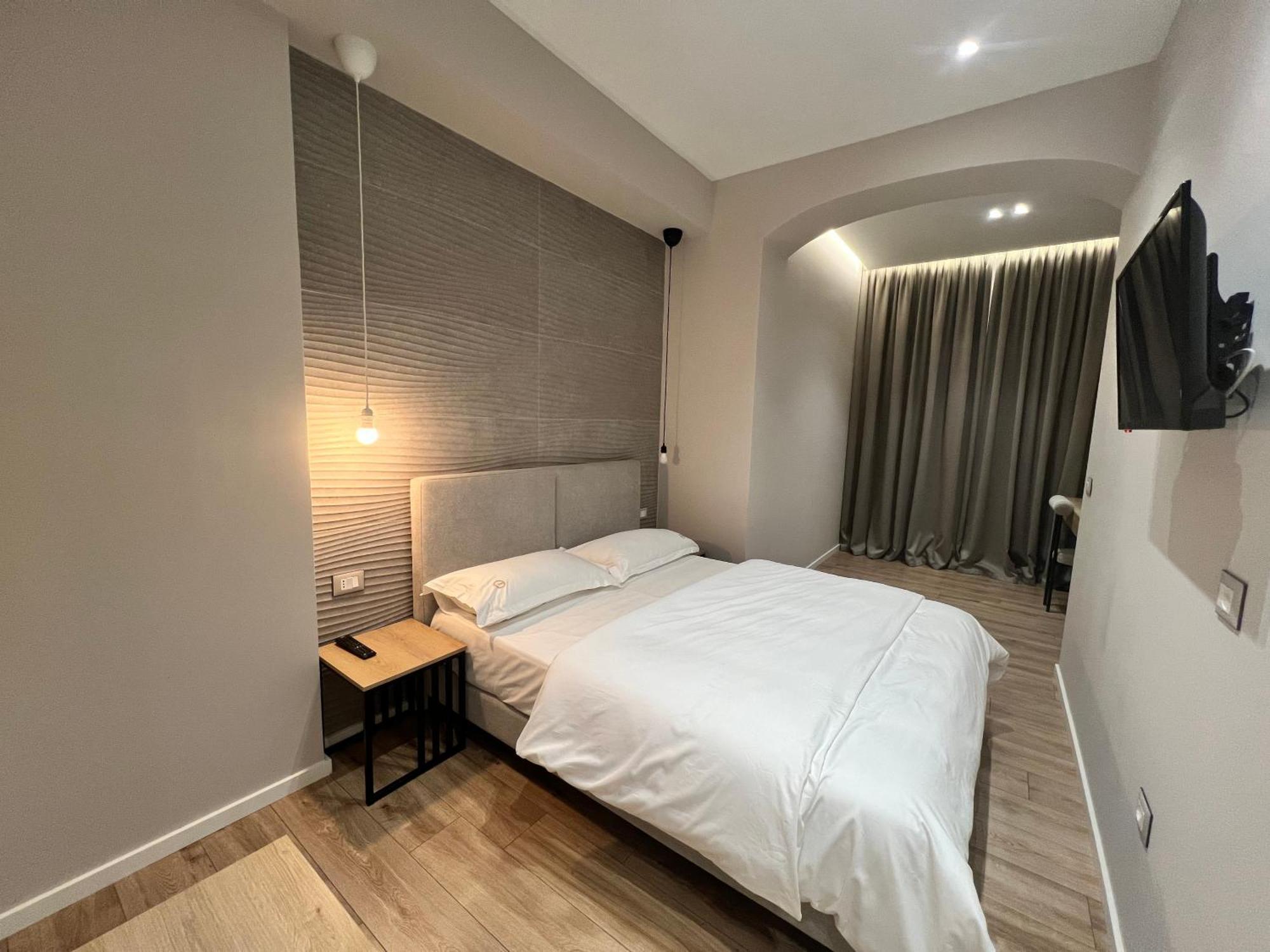 Enzo Rooms & Apartment Blloku Τίρανα Εξωτερικό φωτογραφία