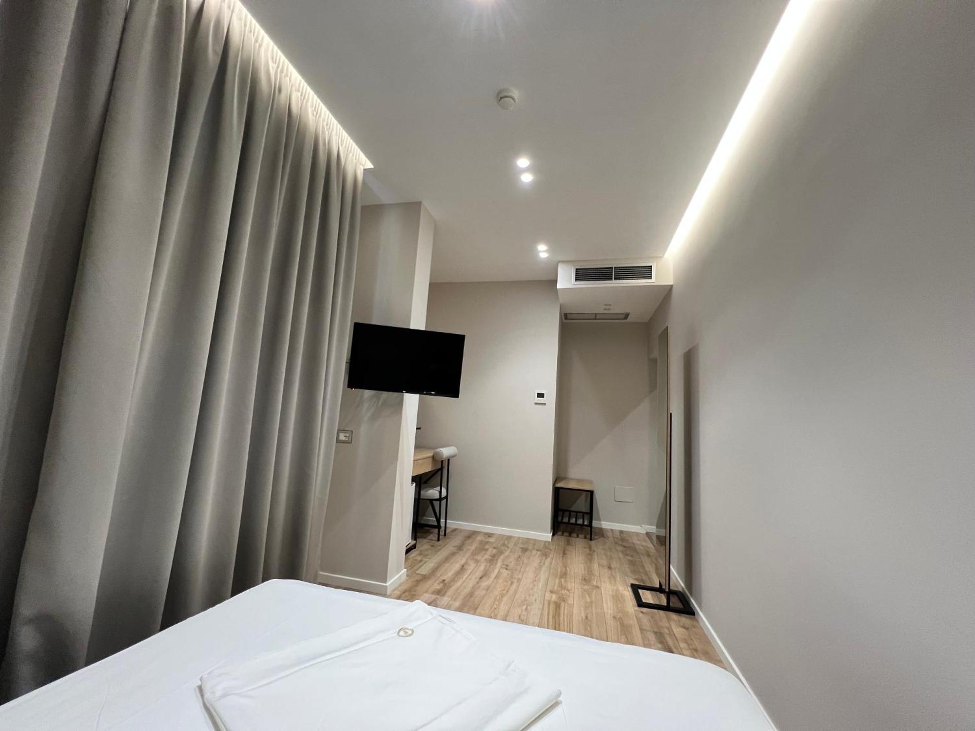 Enzo Rooms & Apartment Blloku Τίρανα Εξωτερικό φωτογραφία